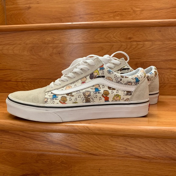 vans snoopy old skool